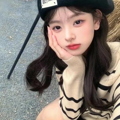 橙色女孩